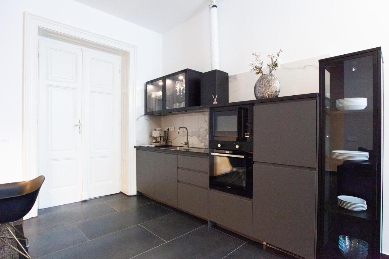 Apartamento Real Deluxe Next To Danube Budapest Exterior foto