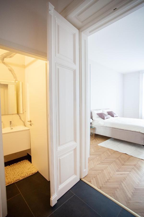 Apartamento Real Deluxe Next To Danube Budapest Exterior foto