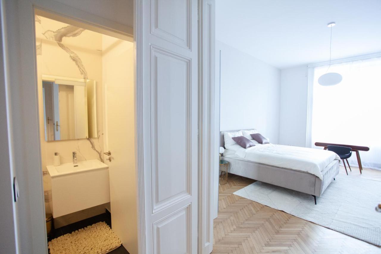 Apartamento Real Deluxe Next To Danube Budapest Exterior foto