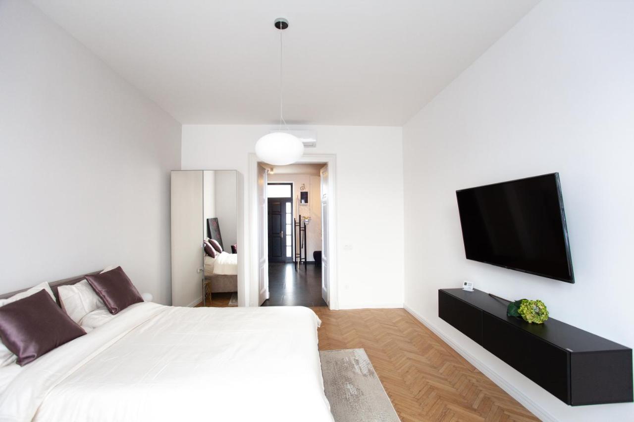 Apartamento Real Deluxe Next To Danube Budapest Exterior foto