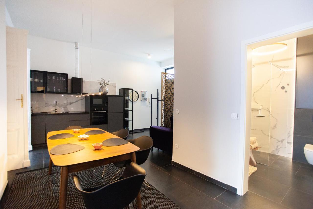 Apartamento Real Deluxe Next To Danube Budapest Exterior foto